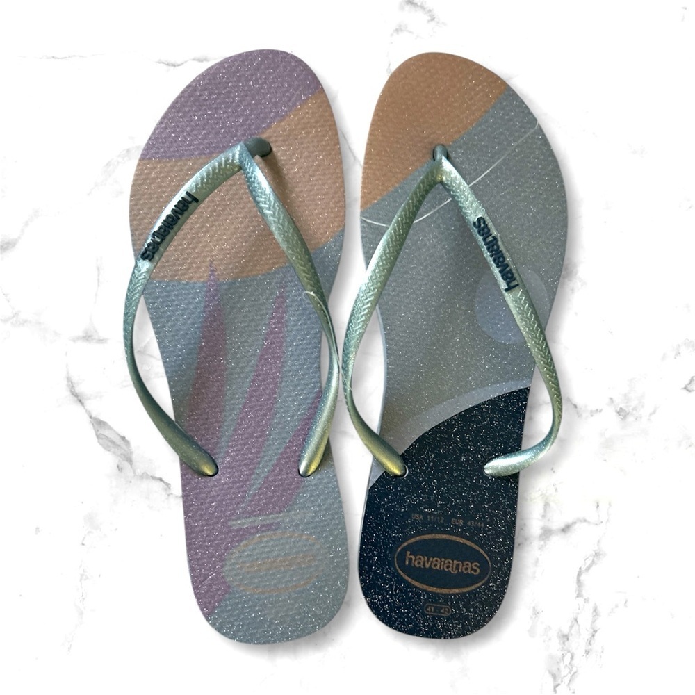 Havaianas flip flops sz 11/12 nwt,,2A